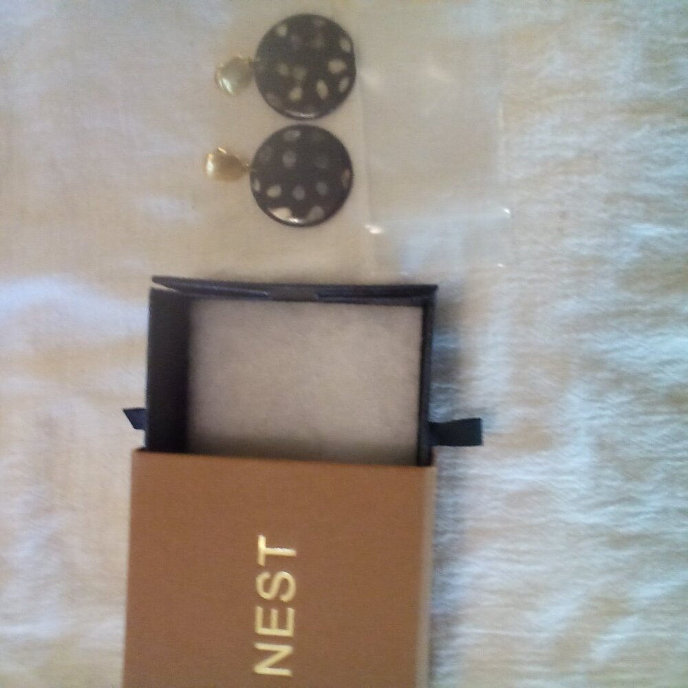 Earrings made of horn